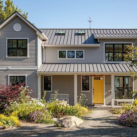 Orcas Beach Cottage Eastsound エクステリア 写真